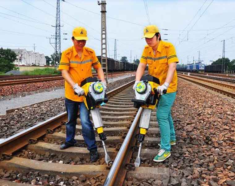 Operating Principle of Handheld Rail Tamping Machine 