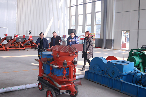 Warmly Welcome Vietnamese Businessmen to China Coal Group For Inspection