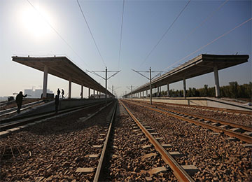 Isn't It Faster To Repair The High-Speed Railway? Why Do You Want To Bend It?