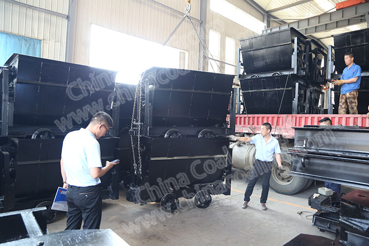 China Coal Group Sent A Batch Of Bucket Tipping Mine Car To Jiangxi Province