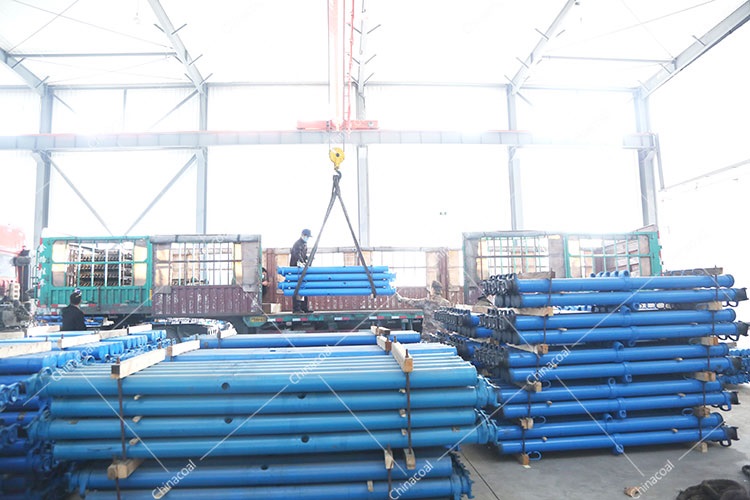 China Coal Group Sent A Batch Of Hydraulic Props And Mining CarsTo Heilongjiang And Shanxi