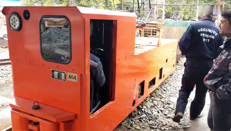 How to Drive Mine Electric Locomotives Safely？